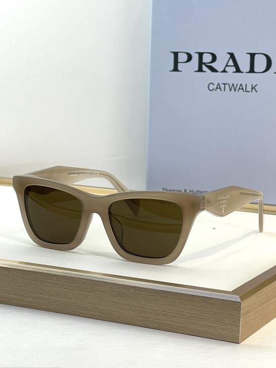 Picture of Prada Sunglasses _SKUfw76161527fw